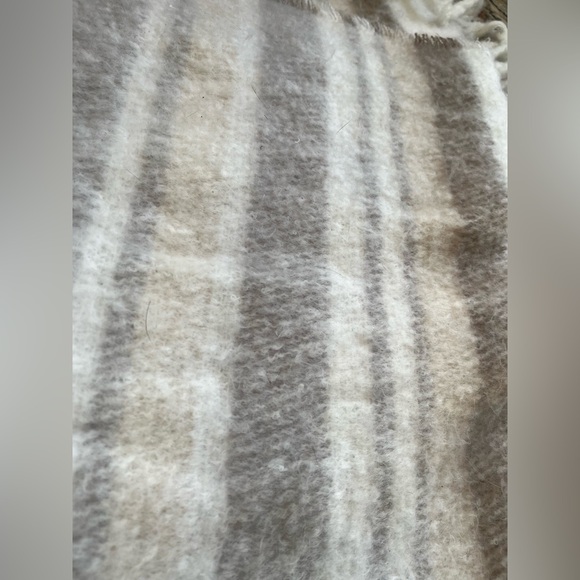 Scarf - Picture 4 of 4